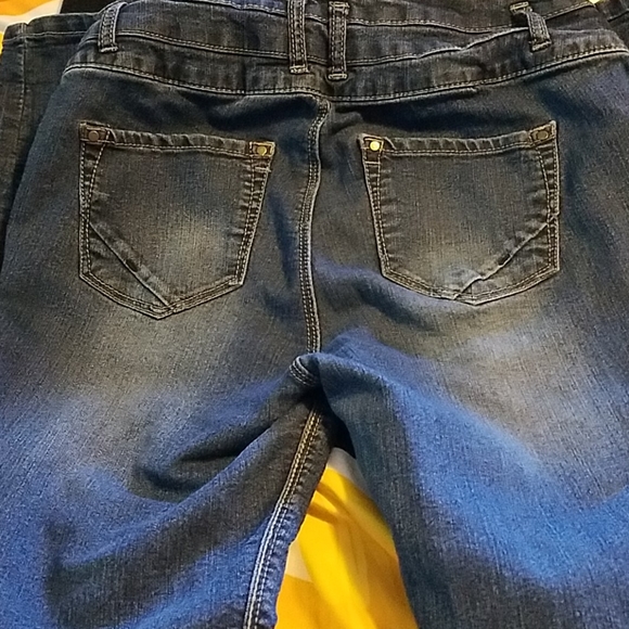 Jean's - Picture 2 of 2